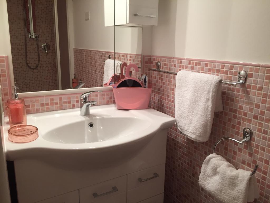 L'Aurora Viola Bed & Breakfast Carbonia Rom bilde