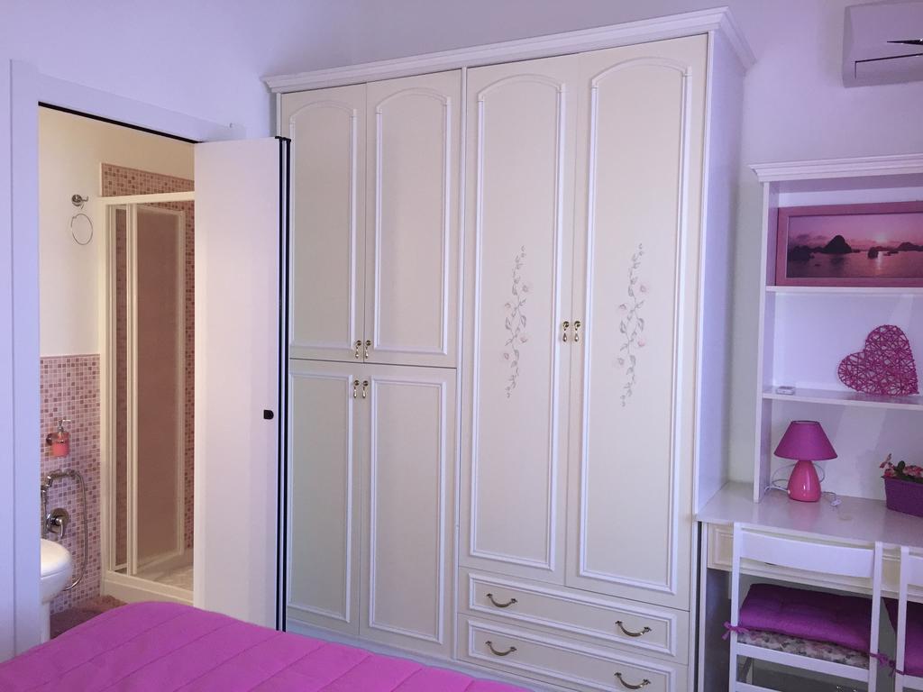 L'Aurora Viola Bed & Breakfast Carbonia Rom bilde