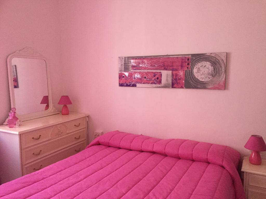 L'Aurora Viola Bed & Breakfast Carbonia Rom bilde