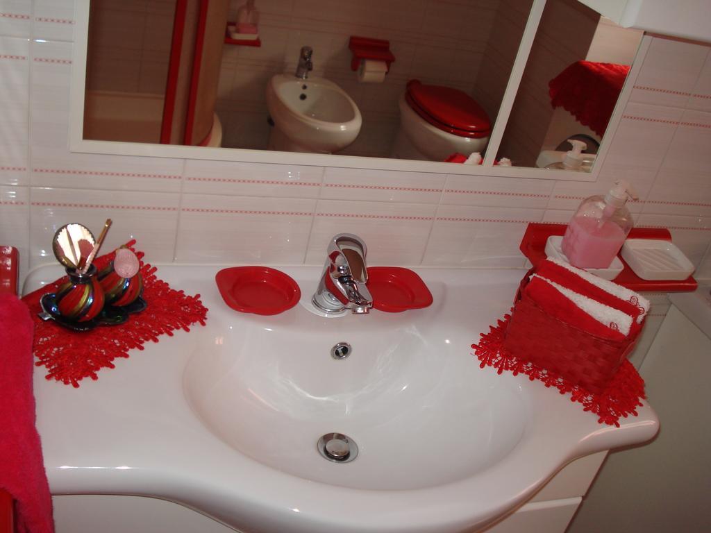 L'Aurora Viola Bed & Breakfast Carbonia Rom bilde
