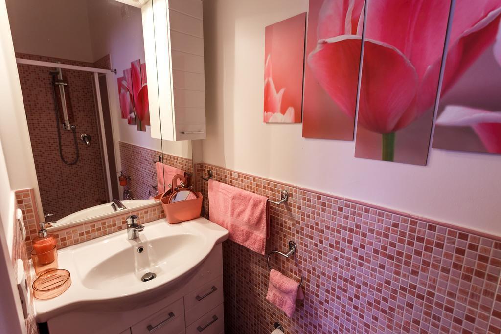 L'Aurora Viola Bed & Breakfast Carbonia Eksteriør bilde