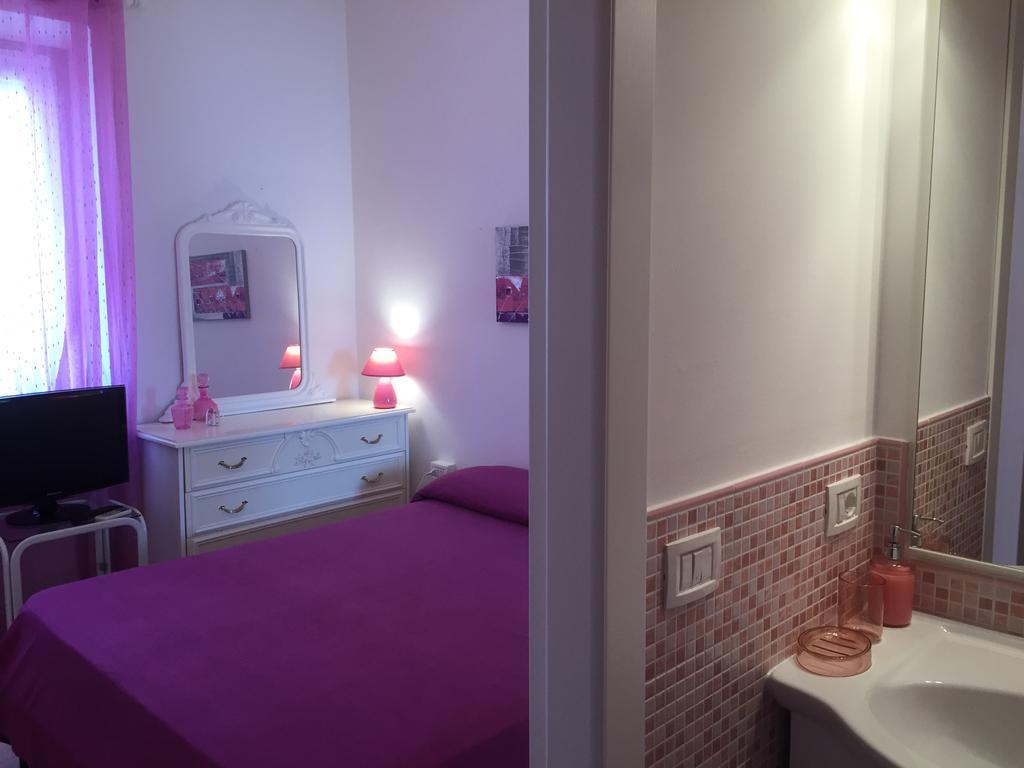 L'Aurora Viola Bed & Breakfast Carbonia Eksteriør bilde
